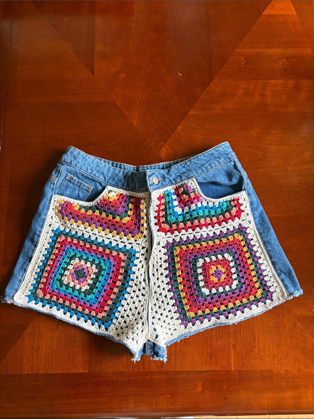 Woman’s Farm Rio Multicolored Crochet Denim Shorts Sz XL